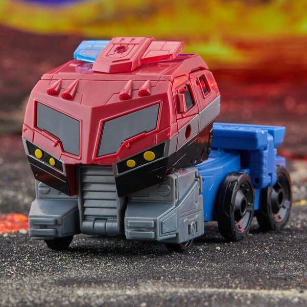 Image Of Voyager Animated Optimus Prime From Transformers United  (136 of 169)